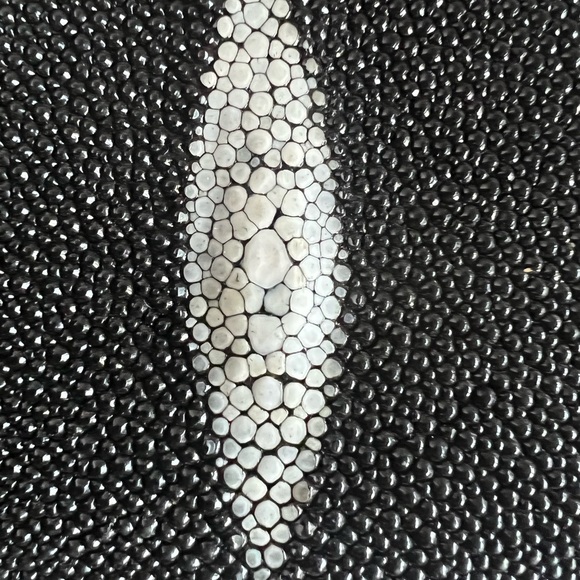 Mens/women’s authentic black white stingray wallet billfold bag new - Picture 9 of 11
